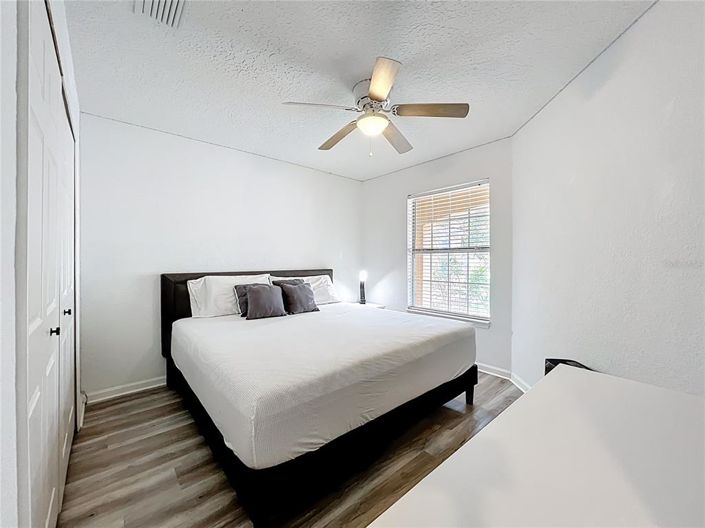 Image No.27-3 Bed Property for sale