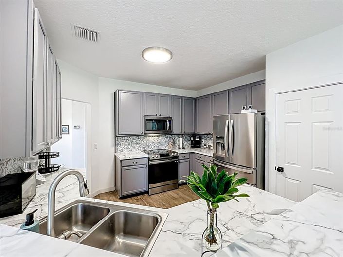 Image No.7-3 Bed Property for sale