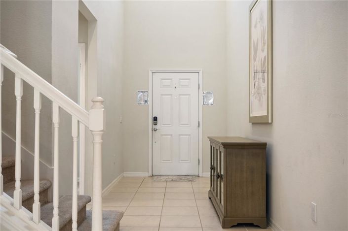 Image No.3-8 Bed Property for sale