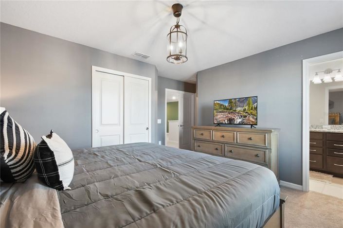 Image No.56-8 Bed Property for sale