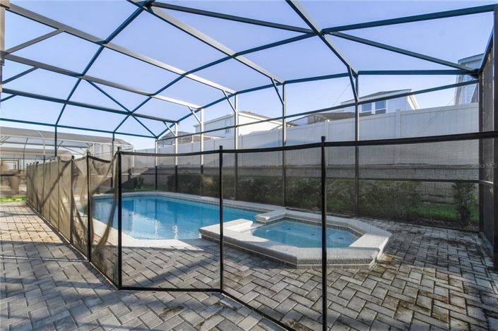 Image No.62-8 Bed Property for sale