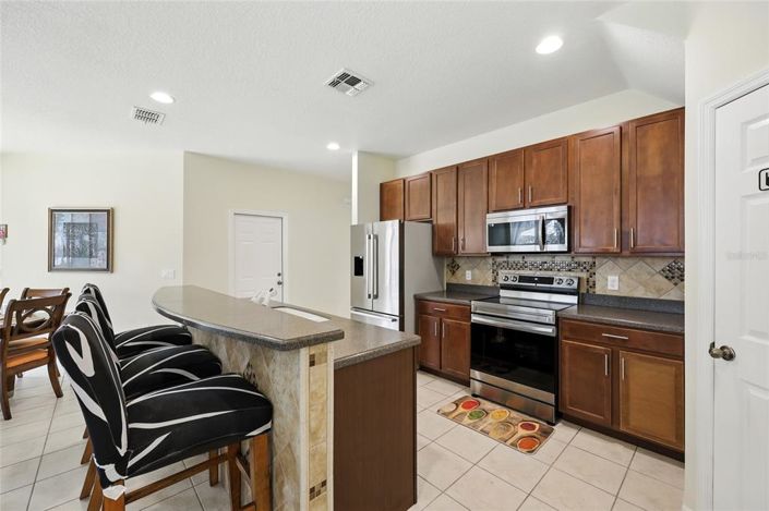 Image No.12-4 Bed Property for sale