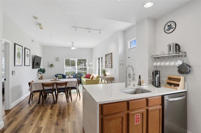 Image No.13-4 Bed Townhouse for sale