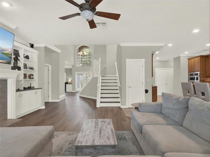 Image No.11-5 Bed Property for sale