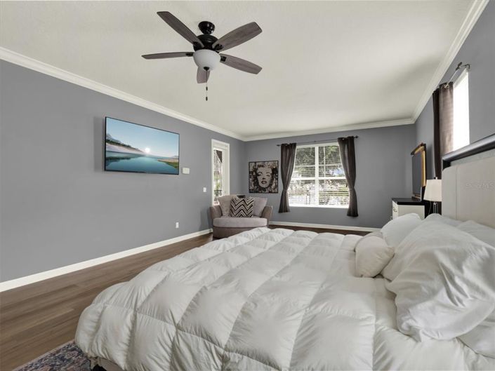 Image No.18-5 Bed Property for sale