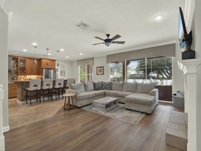 Image No.2-5 Bed Property for sale