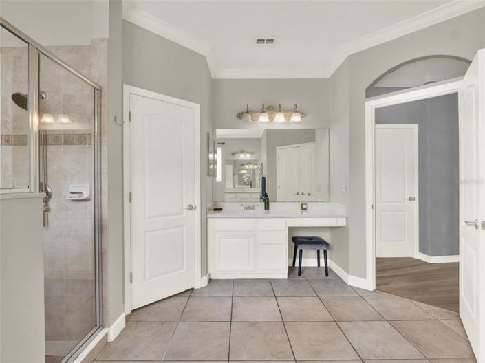 Image No.22-5 Bed Property for sale