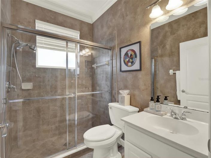 Image No.24-5 Bed Property for sale