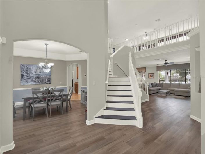 Image No.4-5 Bed Property for sale