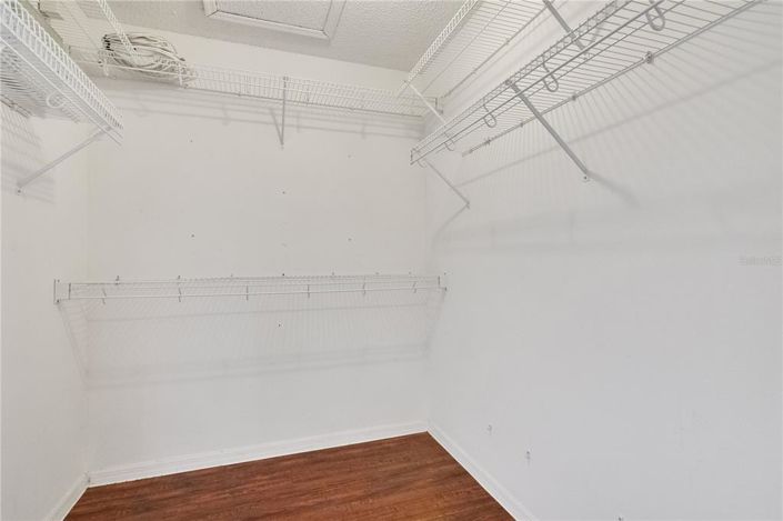 Image No.10-3 Bed Property for sale