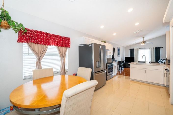 Image No.10-4 Bed Property for sale