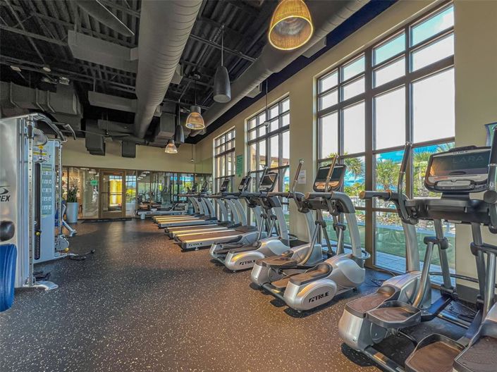 Image No.65-6 Bed Property for sale