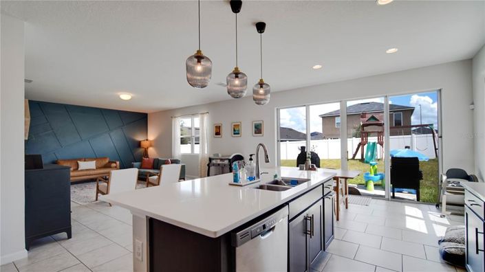 Image No.10-4 Bed Property for sale