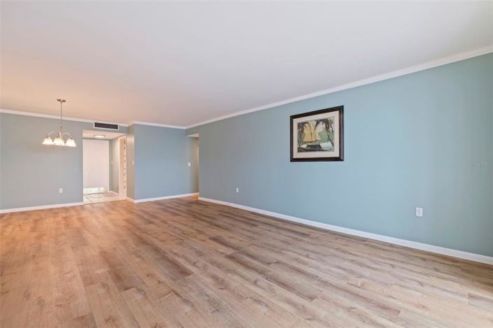 Image No.17-2 Bed Property for sale