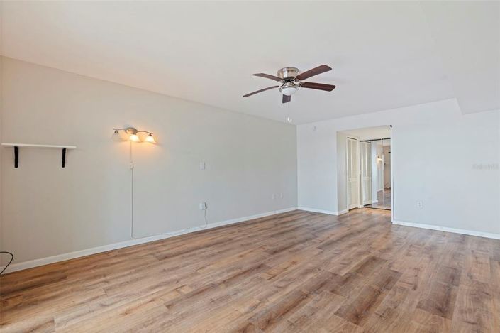 Image No.22-2 Bed Property for sale