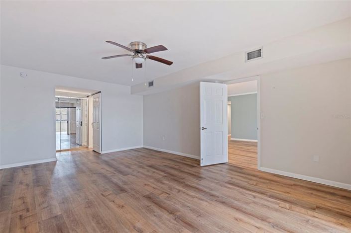 Image No.24-2 Bed Property for sale