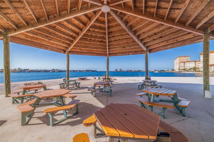 Image No.30-2 Bed Property for sale