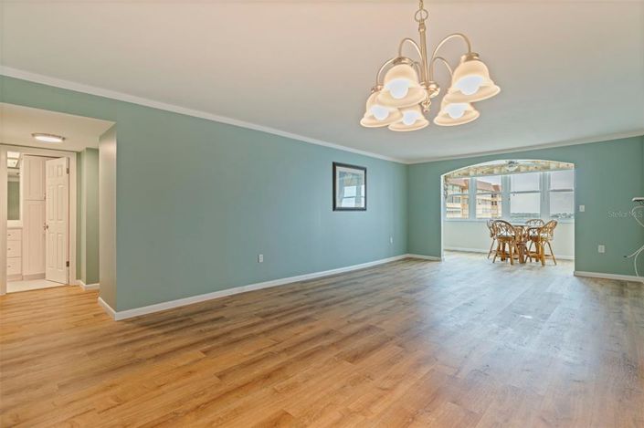 Image No.9-2 Bed Property for sale