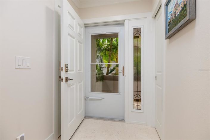 Image No.11-2 Bed Townhouse for sale