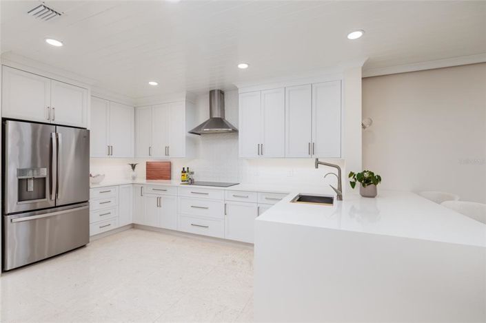 Image No.12-2 Bed Townhouse for sale