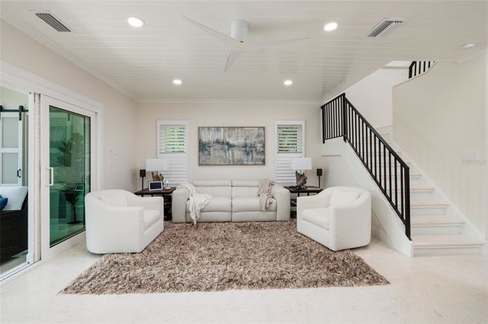 Image No.16-2 Bed Townhouse for sale