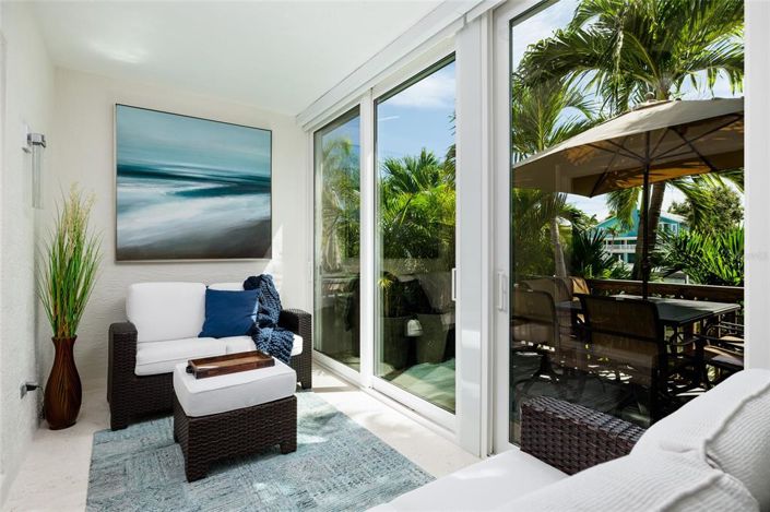 Image No.18-2 Bed Townhouse for sale