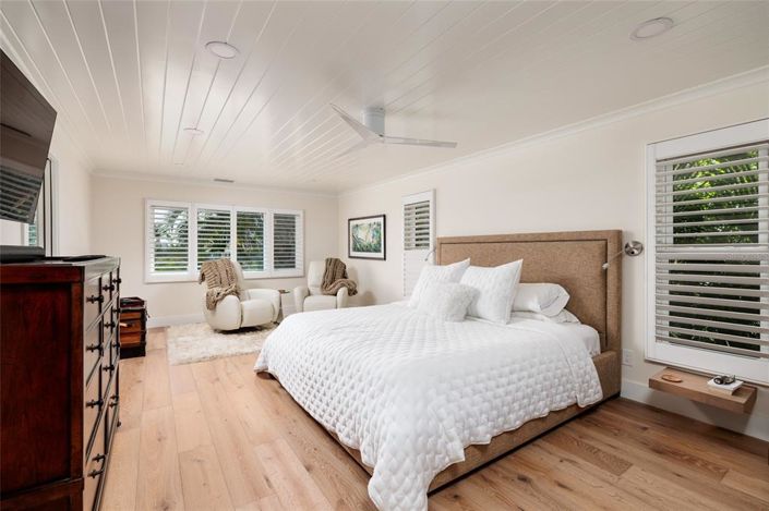 Image No.23-2 Bed Townhouse for sale