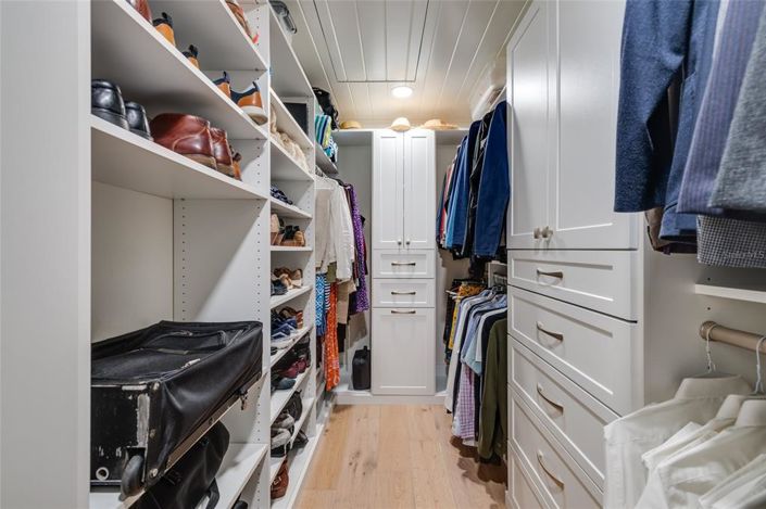 Image No.28-2 Bed Townhouse for sale