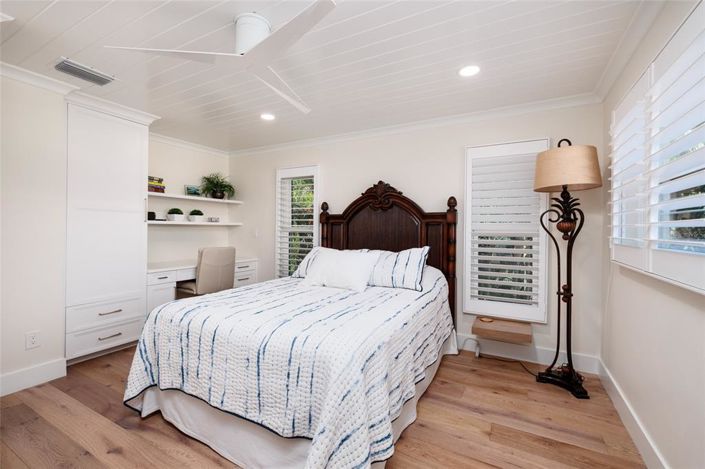 Image No.29-2 Bed Townhouse for sale