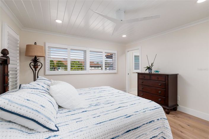 Image No.30-2 Bed Townhouse for sale