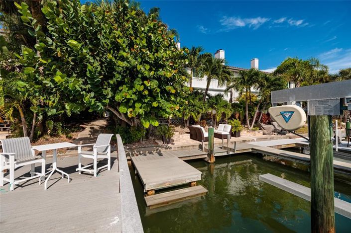 Image No.36-2 Bed Townhouse for sale