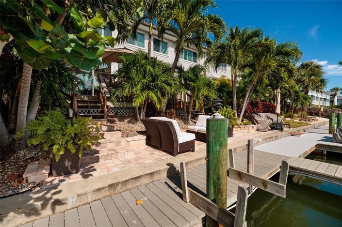 Image No.37-2 Bed Townhouse for sale