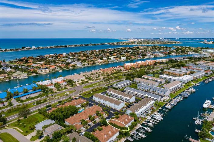 Image No.59-2 Bed Townhouse for sale