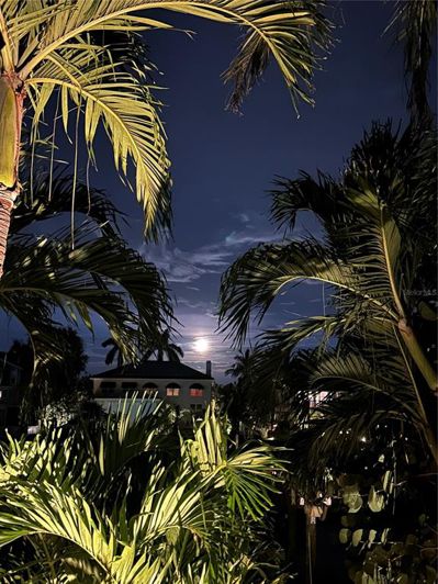 Image No.68-2 Bed Townhouse for sale