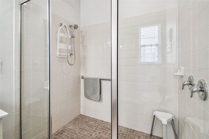 Image No.24-7 Bed Property for sale