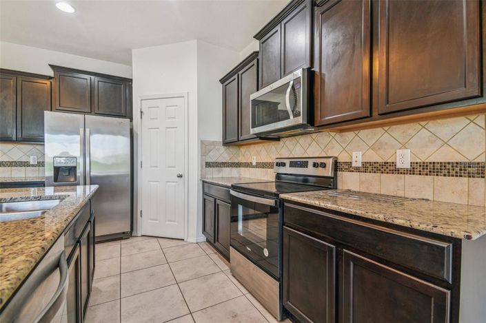 Image No.3-7 Bed Property for sale