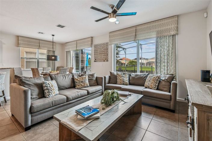 Image No.7-7 Bed Property for sale