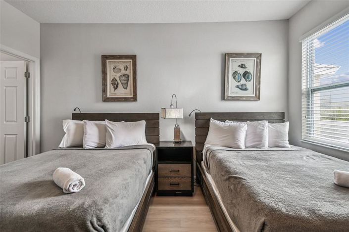 Image No.9-7 Bed Property for sale