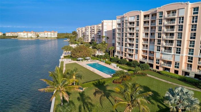 Image No.55-2 Bed Property for sale