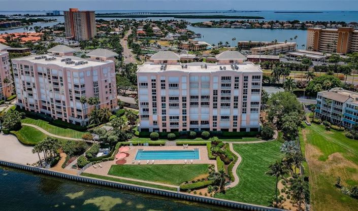 Image No.56-2 Bed Property for sale