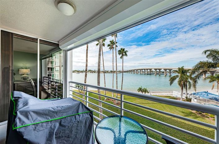 Image No.30-2 Bed Property for sale