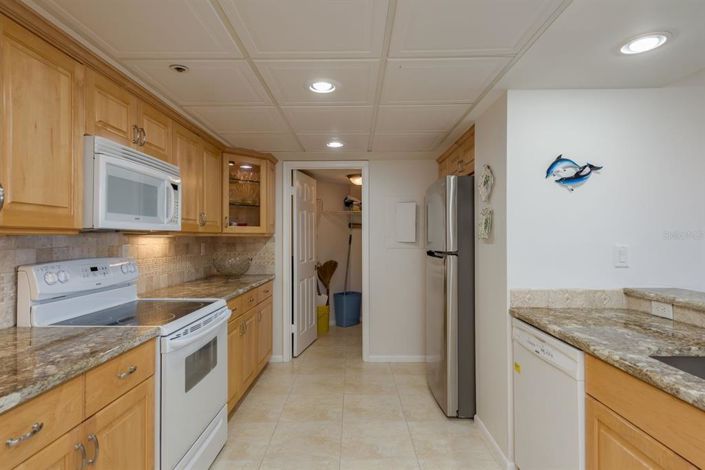 Image No.12-2 Bed Property for sale