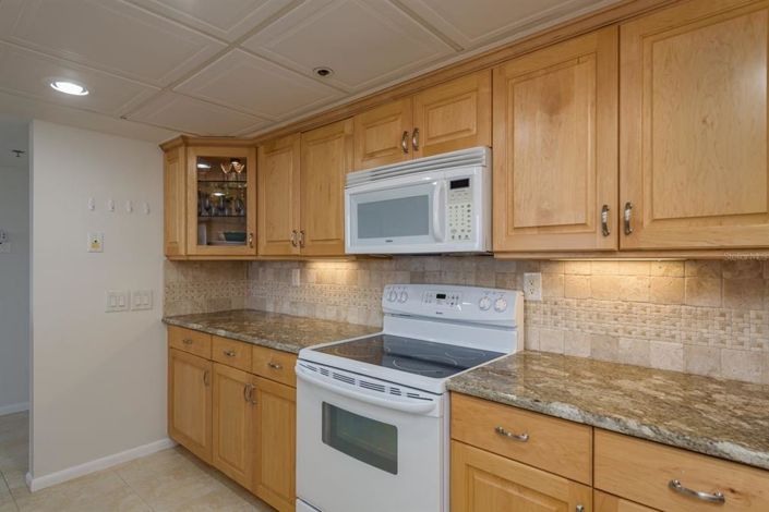 Image No.13-2 Bed Property for sale