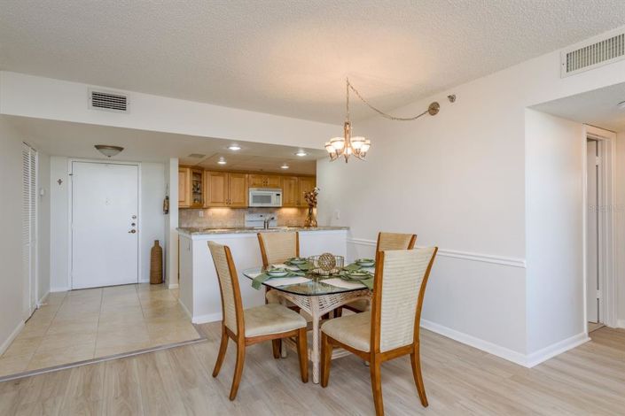 Image No.13-2 Bed Property for sale