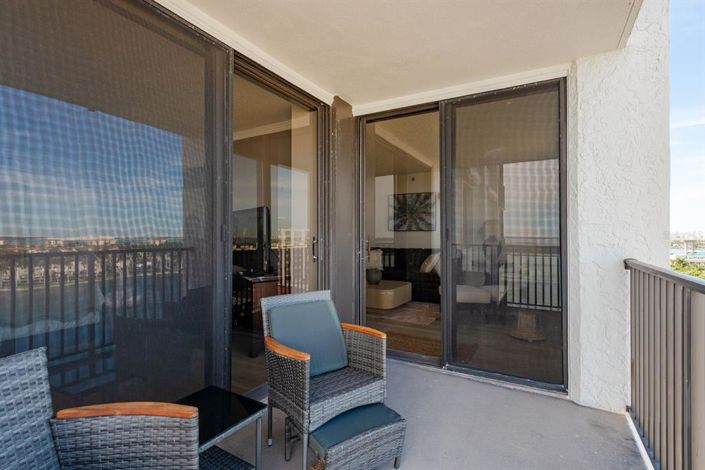 Image No.19-2 Bed Property for sale