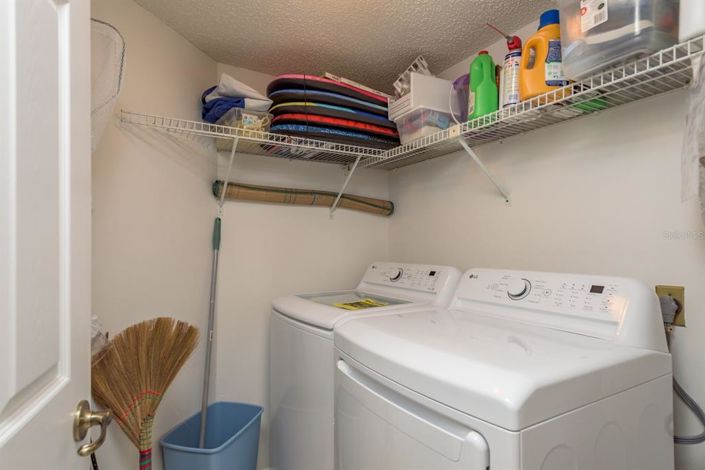 Image No.25-2 Bed Property for sale