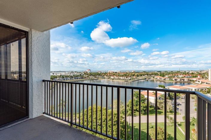 Image No.4-2 Bed Property for sale