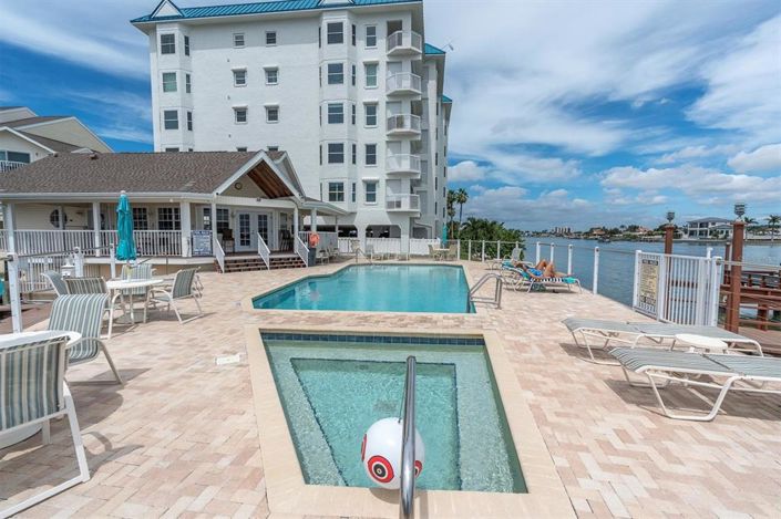 Image No.44-2 Bed Property for sale