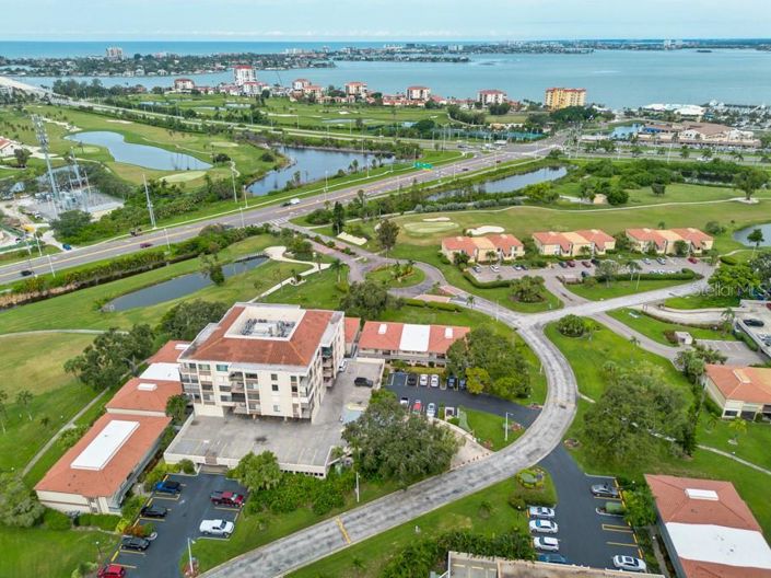 Image No.35-Propriété de 2 chambres à vendre à St. Petersburg