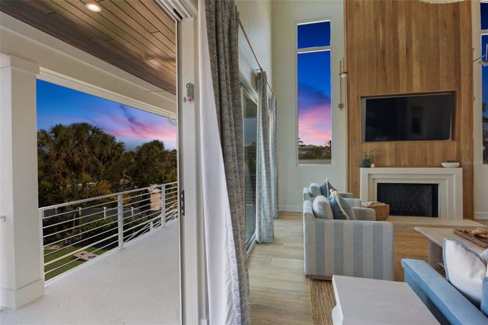 Image No.15-6 Bed Property for sale